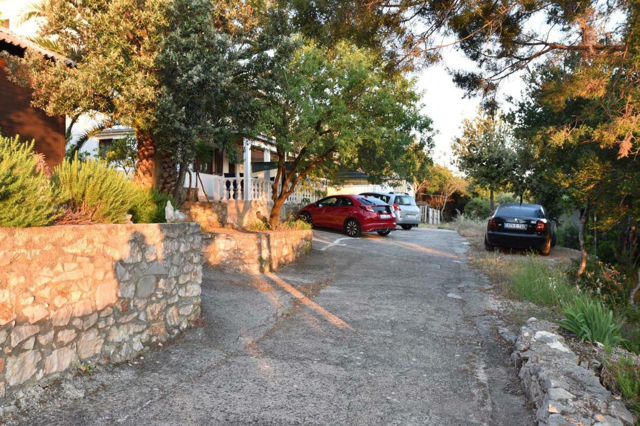 Apartmani Marko Gdinj Екстериор снимка