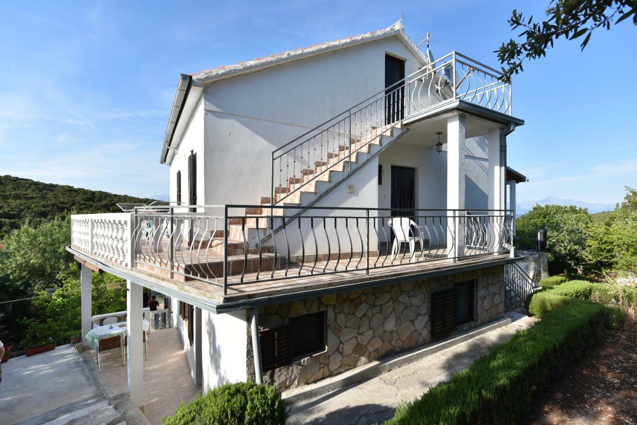 Apartmani Marko Gdinj Екстериор снимка
